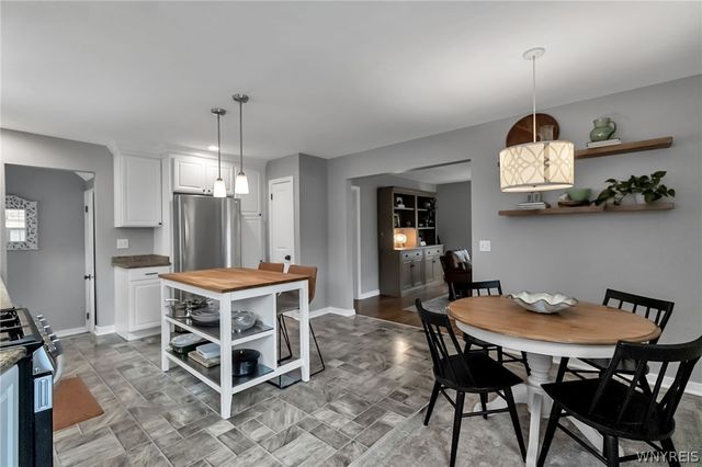 100 North Cayuga Road, Amherst, NY 14221