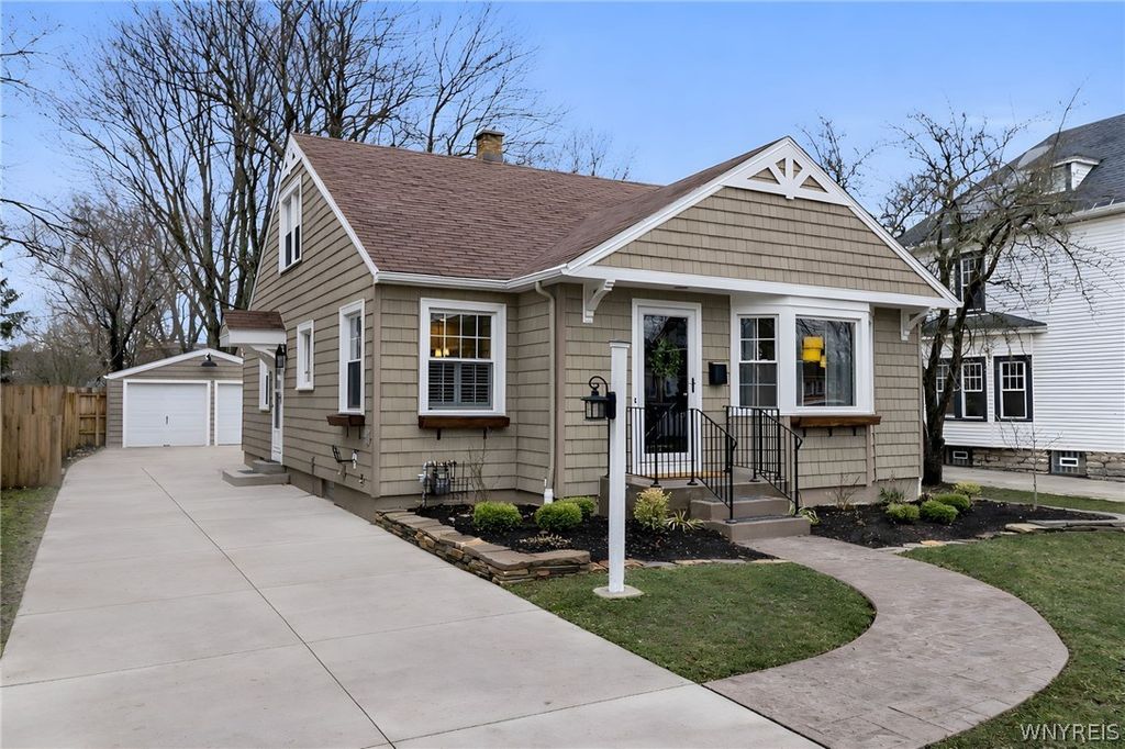 100 North Cayuga Road, Amherst, NY 14221