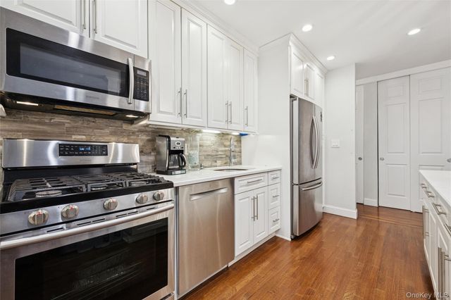 2345 Bell Boulevard 3F, Bayside, NY 11360