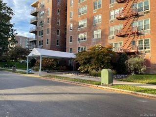 2345 Bell Boulevard 3F, Bayside, NY 11360