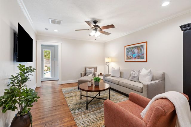 815 W Melwood Street, Houston, TX 77009