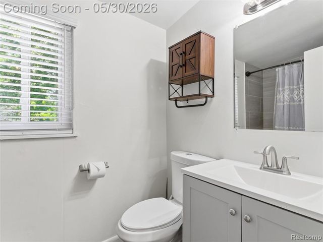 6053 Van Syckle Avenue, Waterford, MI 48329