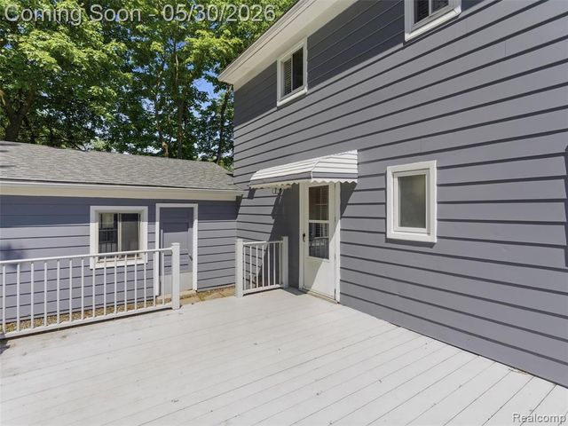 6053 Van Syckle Avenue, Waterford, MI 48329