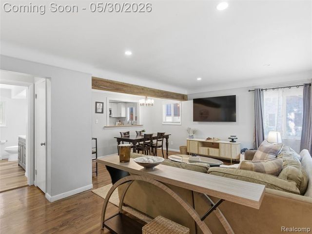6053 Van Syckle Avenue, Waterford, MI 48329