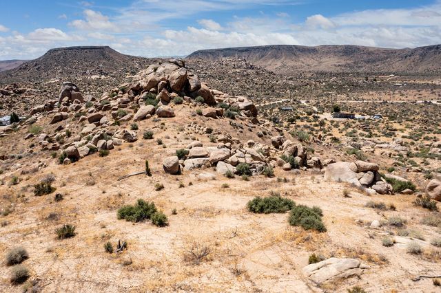 53102 Geronimo Trail, Pioneertown, CA 92268