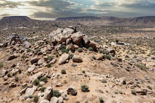 53102 Geronimo Trail, Pioneertown, CA 92268