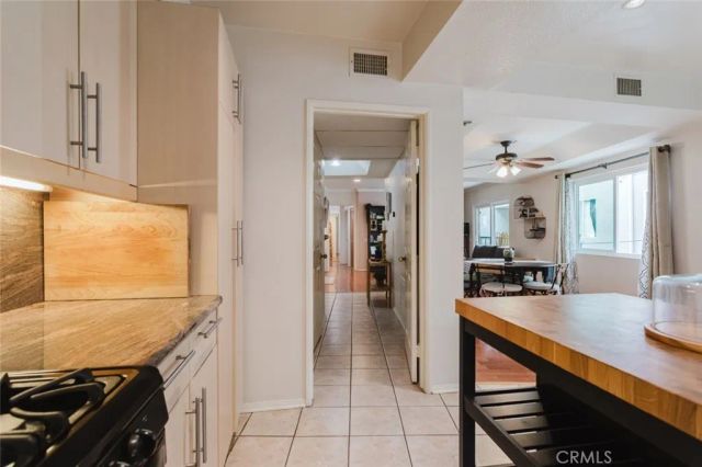 13220 Valleyheart Drive 202, Studio City, CA 91604