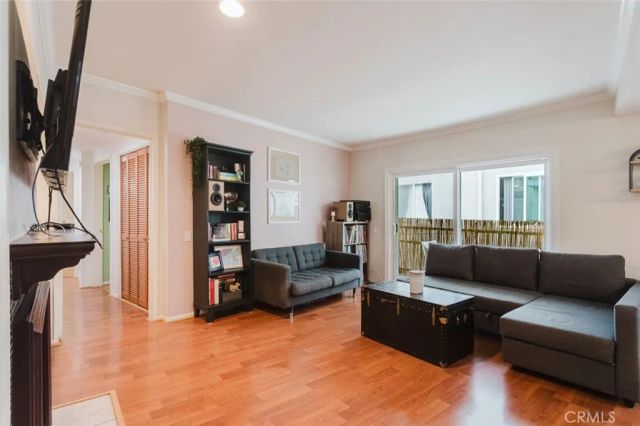13220 Valleyheart Drive 202, Studio City, CA 91604