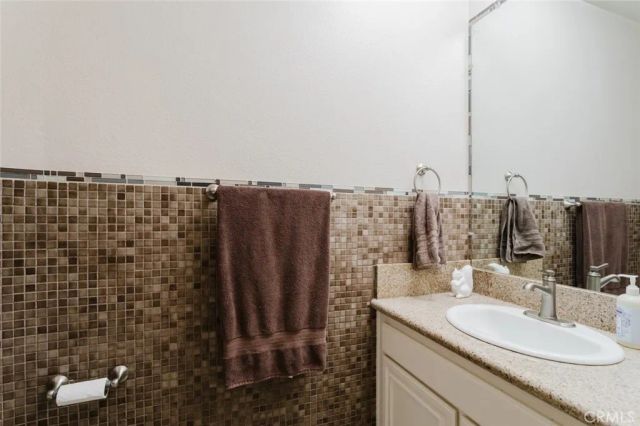 13220 Valleyheart Drive 202, Studio City, CA 91604
