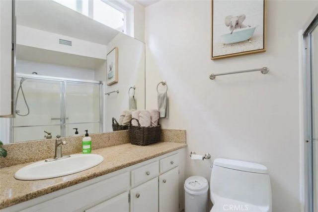 13220 Valleyheart Drive 202, Studio City, CA 91604