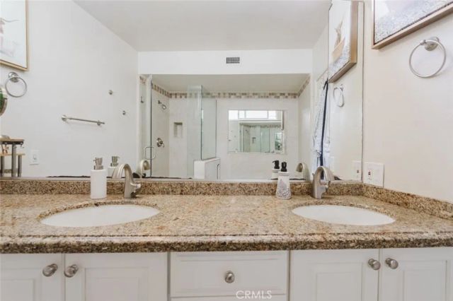 13220 Valleyheart Drive 202, Studio City, CA 91604