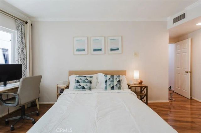 13220 Valleyheart Drive 202, Studio City, CA 91604