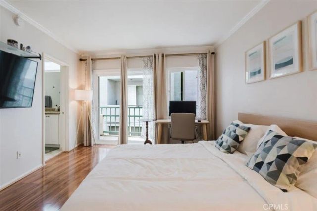 13220 Valleyheart Drive 202, Studio City, CA 91604