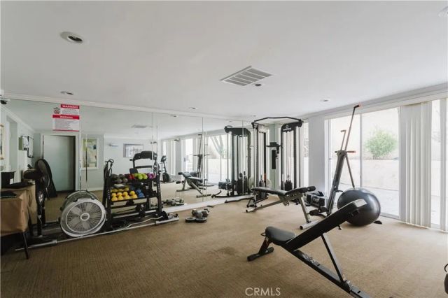 13220 Valleyheart Drive 202, Studio City, CA 91604