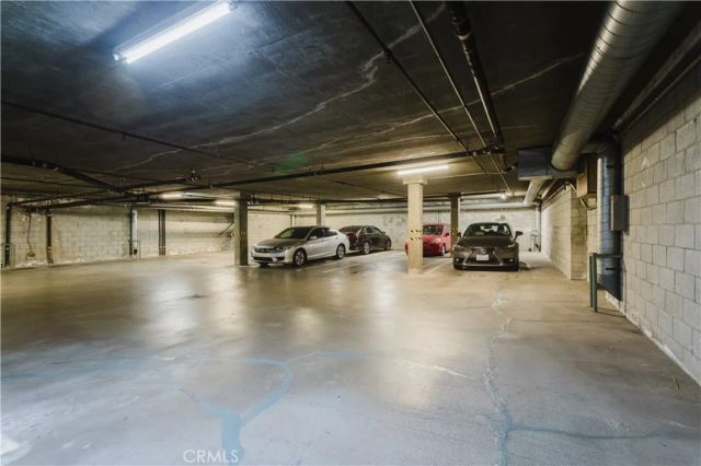 13220 Valleyheart Drive 202, Studio City, CA 91604