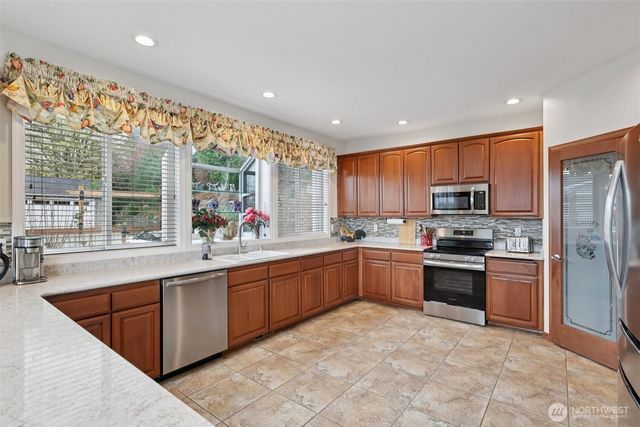 14 Zermatt Court, Camano Island, WA 98282