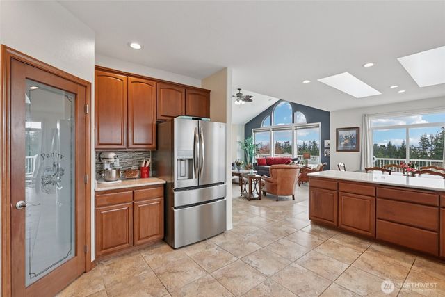 14 Zermatt Court, Camano Island, WA 98282