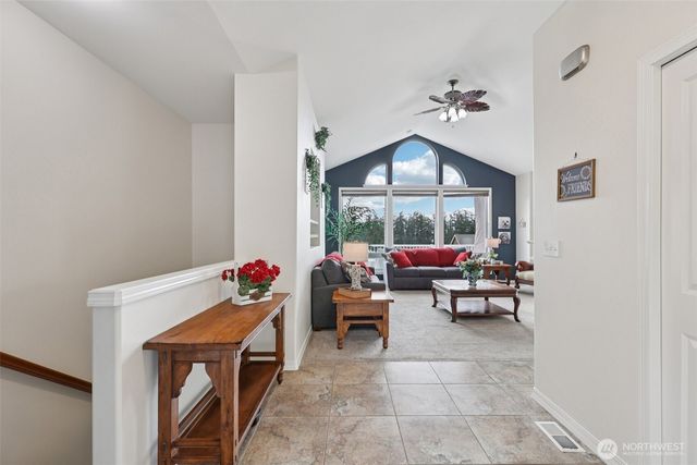 14 Zermatt Court, Camano Island, WA 98282