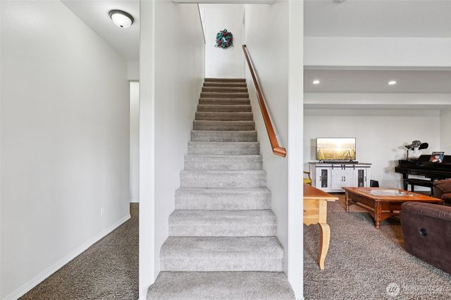 14 Zermatt Court, Camano Island, WA 98282