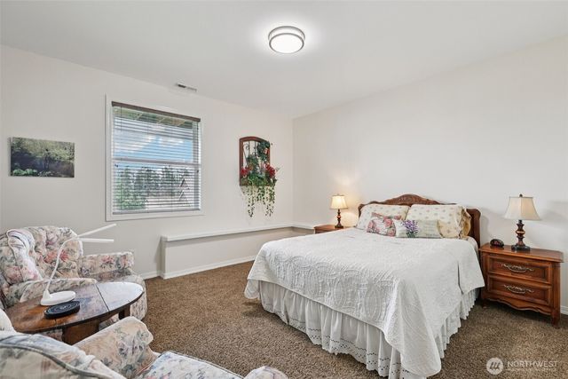 14 Zermatt Court, Camano Island, WA 98282