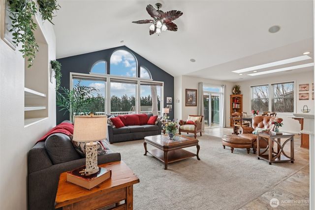 14 Zermatt Court, Camano Island, WA 98282