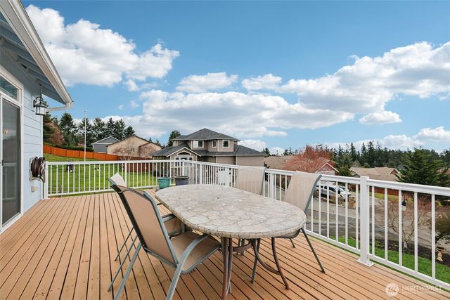 14 Zermatt Court, Camano Island, WA 98282