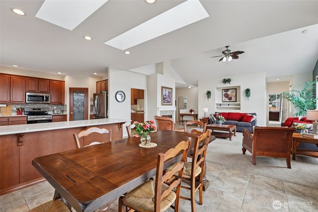 14 Zermatt Court, Camano Island, WA 98282