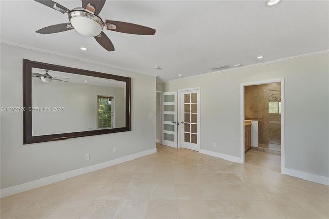 9475 SW 70th St, Miami, FL 33173