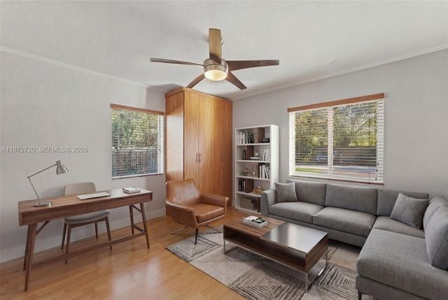 9475 SW 70th St, Miami, FL 33173