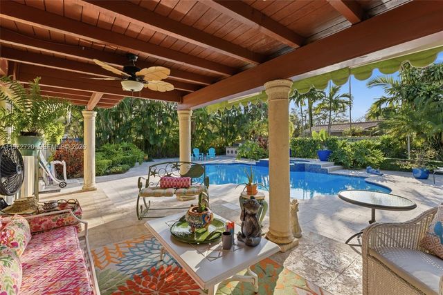 9475 SW 70th St, Miami, FL 33173