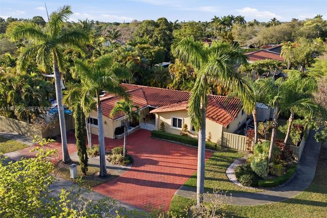 9475 SW 70th St, Miami, FL 33173