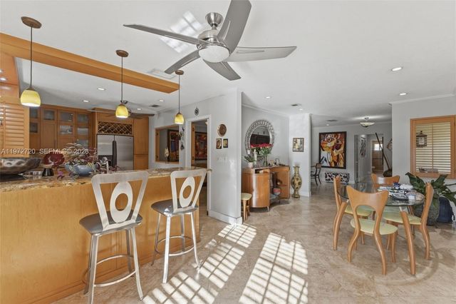 9475 SW 70th St, Miami, FL 33173