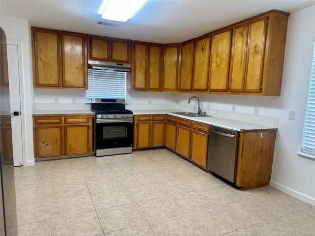 6206 Iron Rock Street, Houston, TX 77087