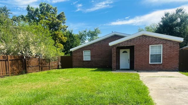6206 Iron Rock Street, Houston, TX 77087