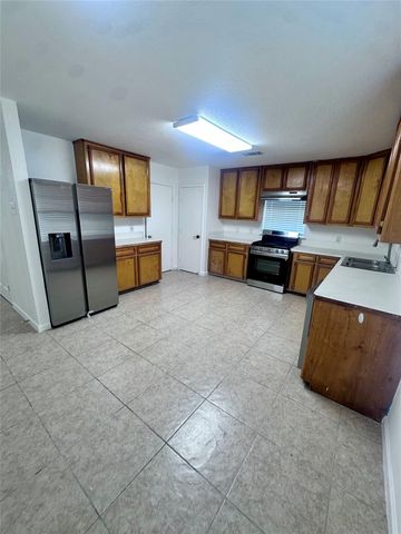 6206 Iron Rock Street, Houston, TX 77087