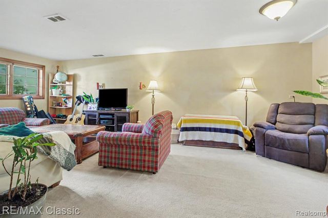 350 Burroughs Street, Plymouth, MI 48170