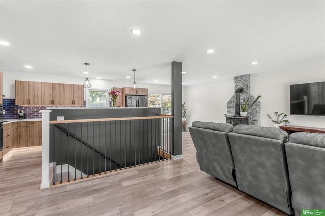 9187 Boyd Street, Omaha, NE 68134