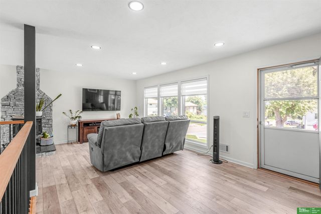 9187 Boyd Street, Omaha, NE 68134