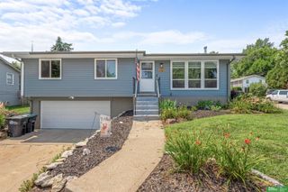 9187 Boyd Street, Omaha, NE 68134
