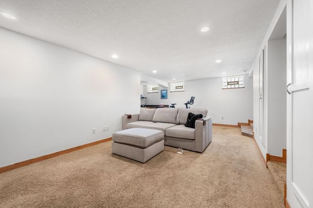 1115 W 48th Street, Minneapolis, MN 55419
