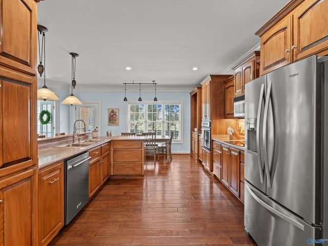 17594 Clearview Street, Athens, AL 35611