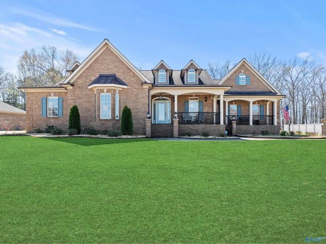 17594 Clearview Street, Athens, AL 35611