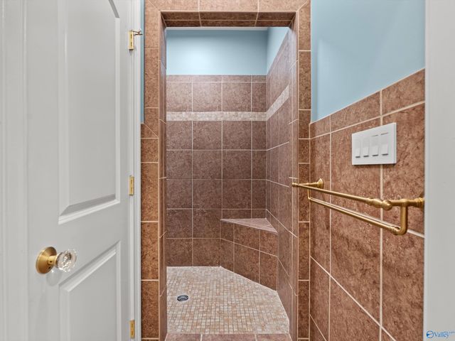 17594 Clearview Street, Athens, AL 35611