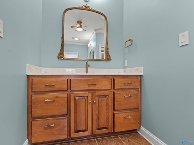 17594 Clearview Street, Athens, AL 35611