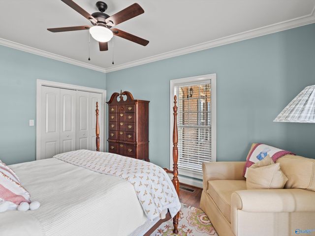 17594 Clearview Street, Athens, AL 35611