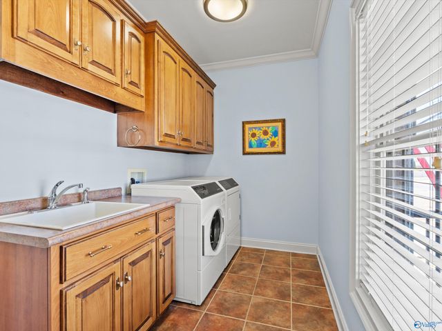 17594 Clearview Street, Athens, AL 35611