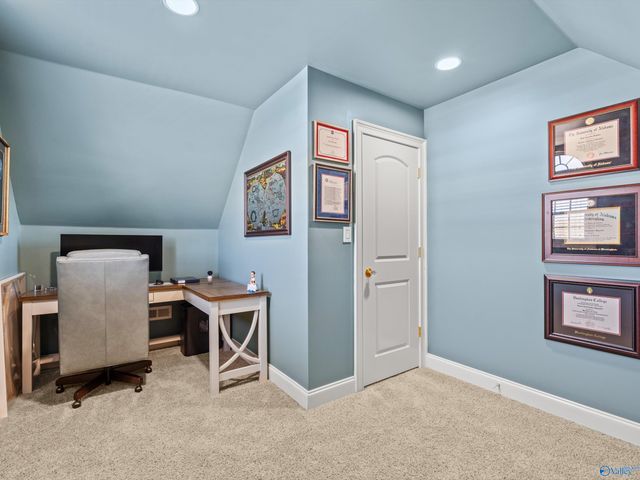 17594 Clearview Street, Athens, AL 35611