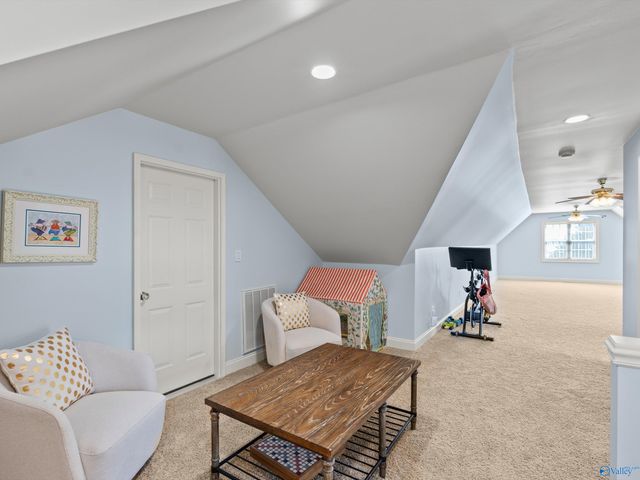 17594 Clearview Street, Athens, AL 35611