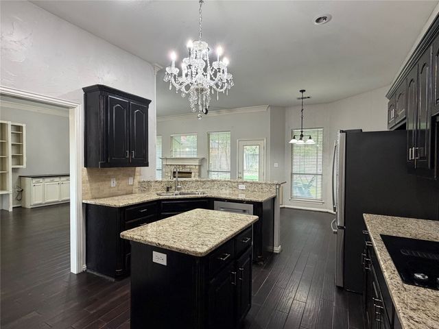 2 Mistywood Court, Mansfield, TX 76063