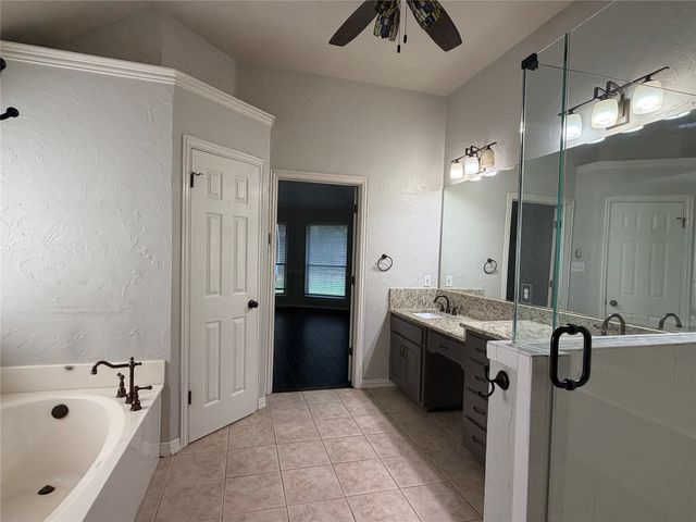 2 Mistywood Court, Mansfield, TX 76063